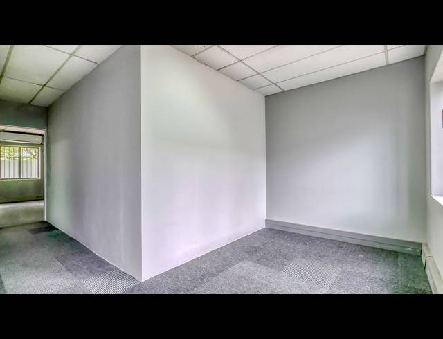 346M² BUSINESS CENTRE TO LET IN BRYANSTON
